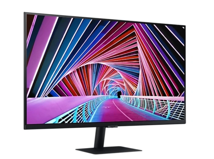 Samsung 32A800 , 32" VA LED, 60 Hz, 5 ms GTG, 3840x2160, 300 cd/m2, 2500:1, HDR 10, AMD FreeSync, Eye Saver, Flicker Free, 4xUSB, Display Port 1.2, HDMI 2.0, Headphone Jack, 178°/178°, Black
