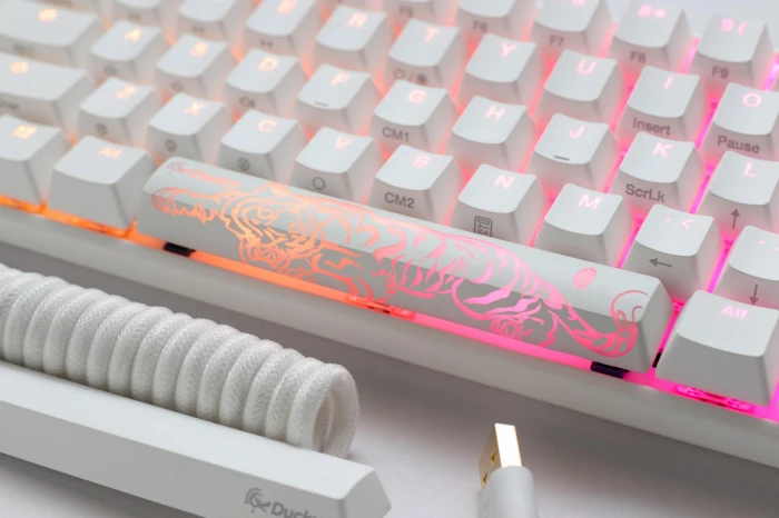 Ducky One 3 Pure White SF 65% Hotswap Cherry Mx Silent Red
