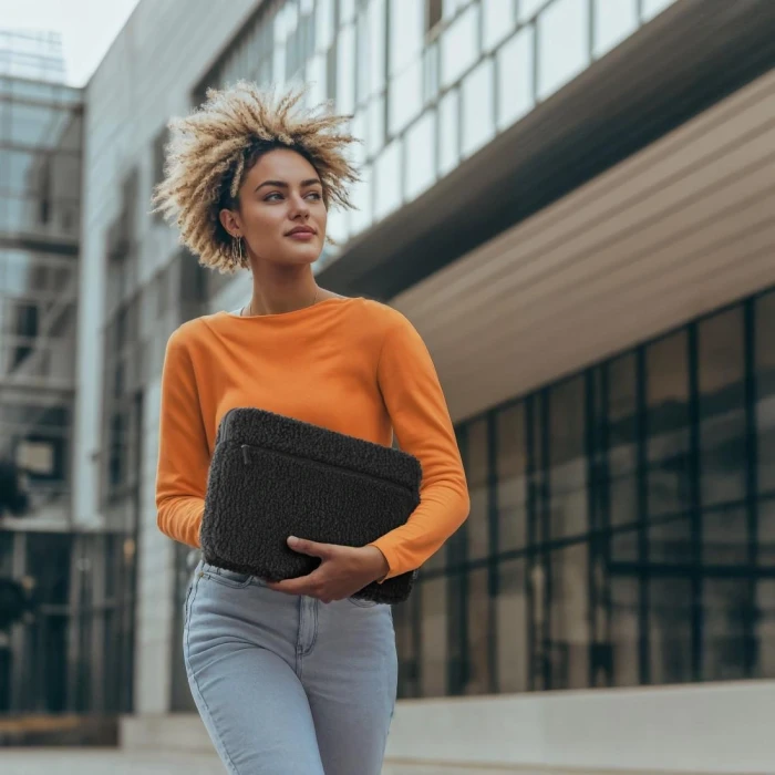 HAMA Калъф Cozy 14.1”-15.6” - Black