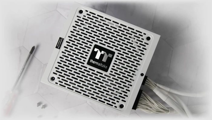 Thermaltake Toughpower GF1 Snow Gold 850W