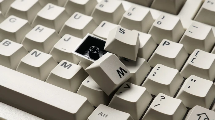 Keychron R6 QMK Retro - Banana Tactile