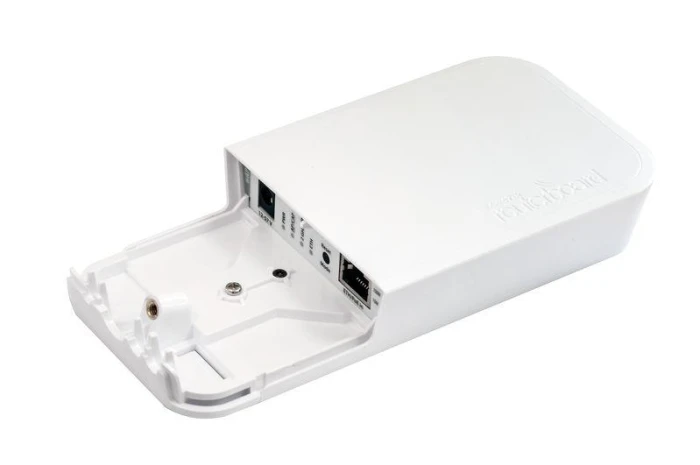 Безжичен Access Point MikroTik RBwAP2ND, за таван/стена, 64MB RAM, 1xLAN 10/100, 2.4Ghz 802.11b/g/n, int.antenna 2Dbi, RouterOS