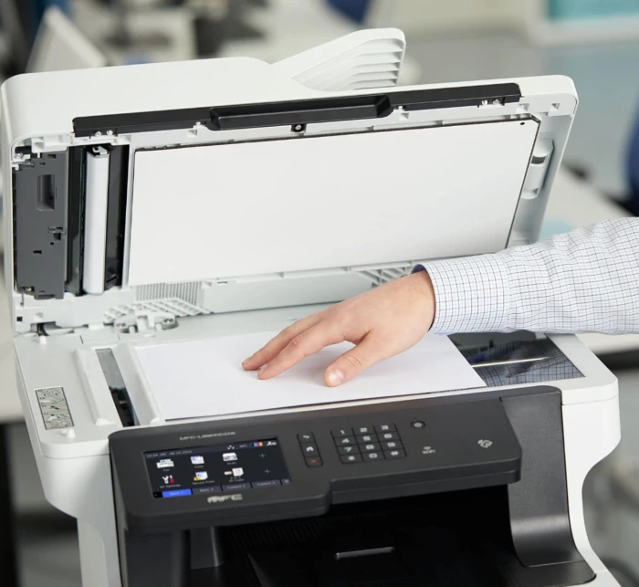 Brother MFC-L8900CDW Цветен