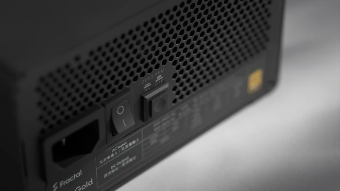 FRACTAL Ion 3 Gold 750W