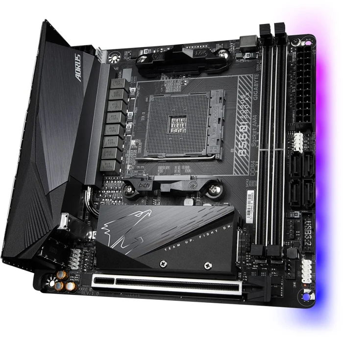 GIGABYTE B550I AORUS PRO AX