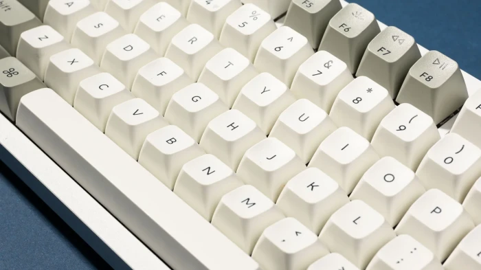 Keychron Q6 Max QMK White Red Switch
