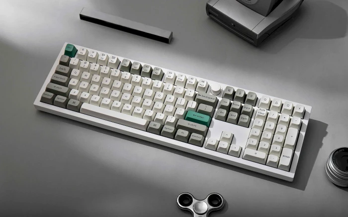 Keychron Q6 Max QMK White Red Switch