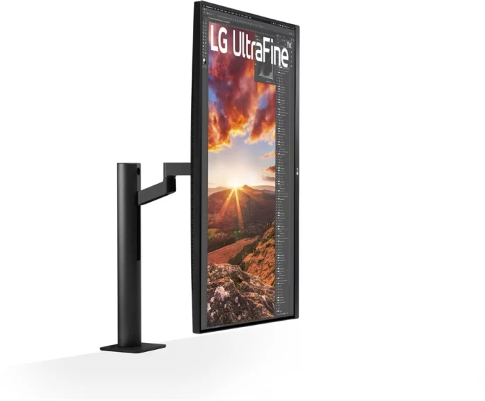 LG 32UN880P-B 31.5" IPS 4K