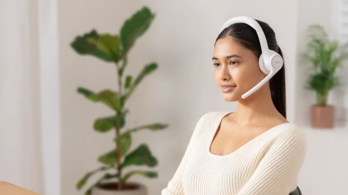 Logitech Zone 300 Off-White