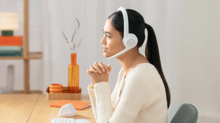 Logitech Zone 300 Off-White