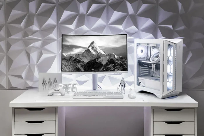MSI MPG GUNGNIR 110R WHITE