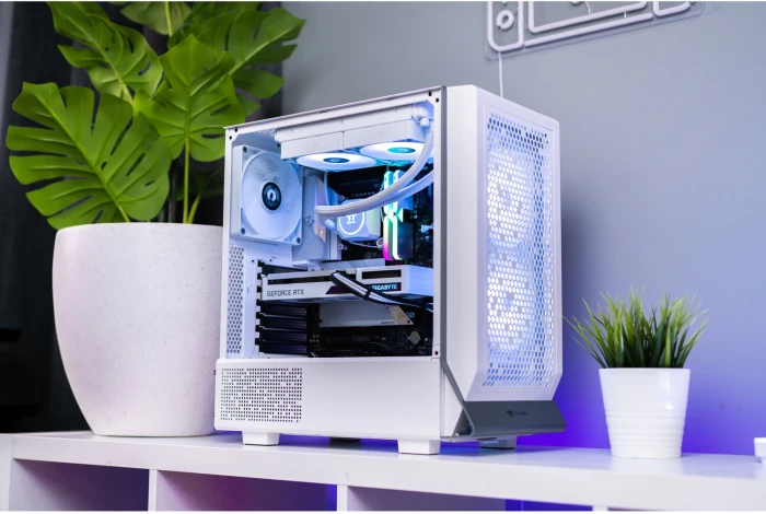 Thermaltake Ceres 300 TG ARGB Snow