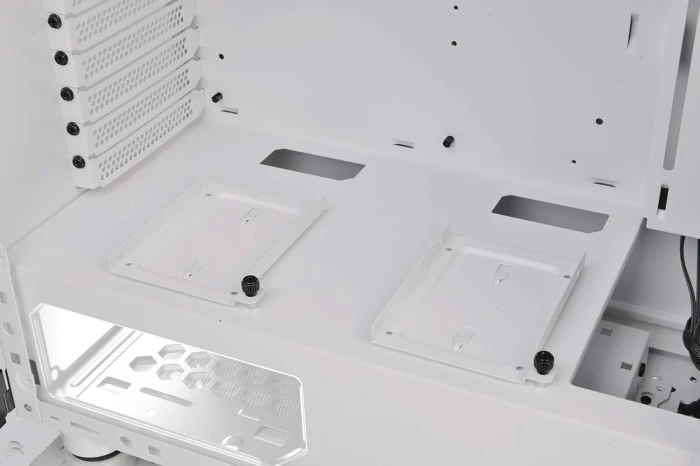Thermaltake H200 TG RGB Snow